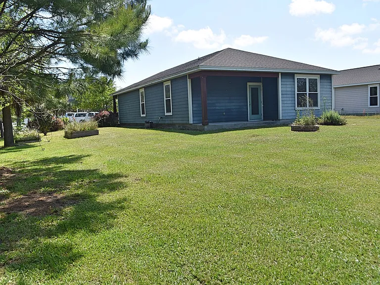 416 Tropical Way — Photo 8