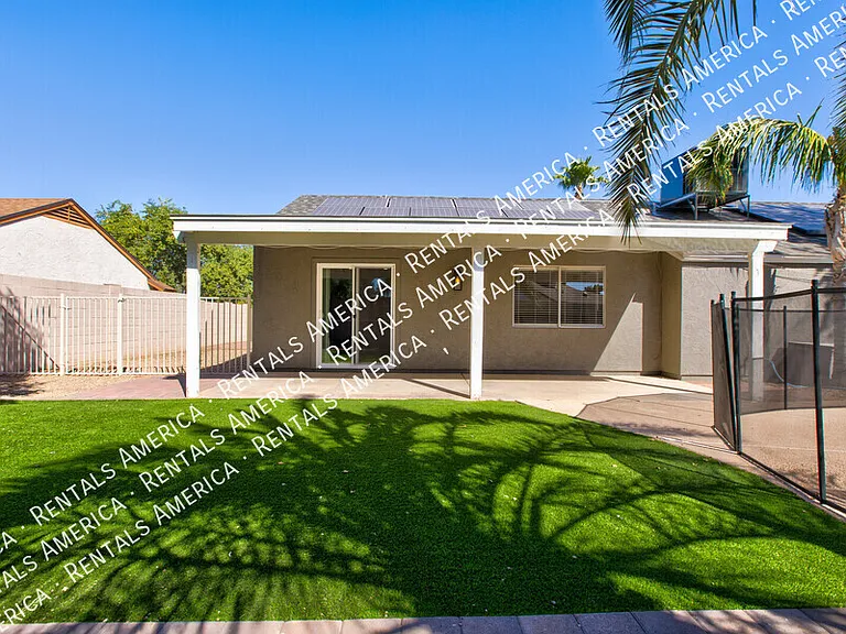 819 W Ross Ave — Photo 31