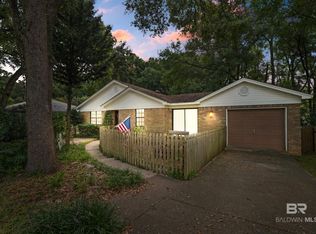 513 3rd St, Fairhope, AL 36532
