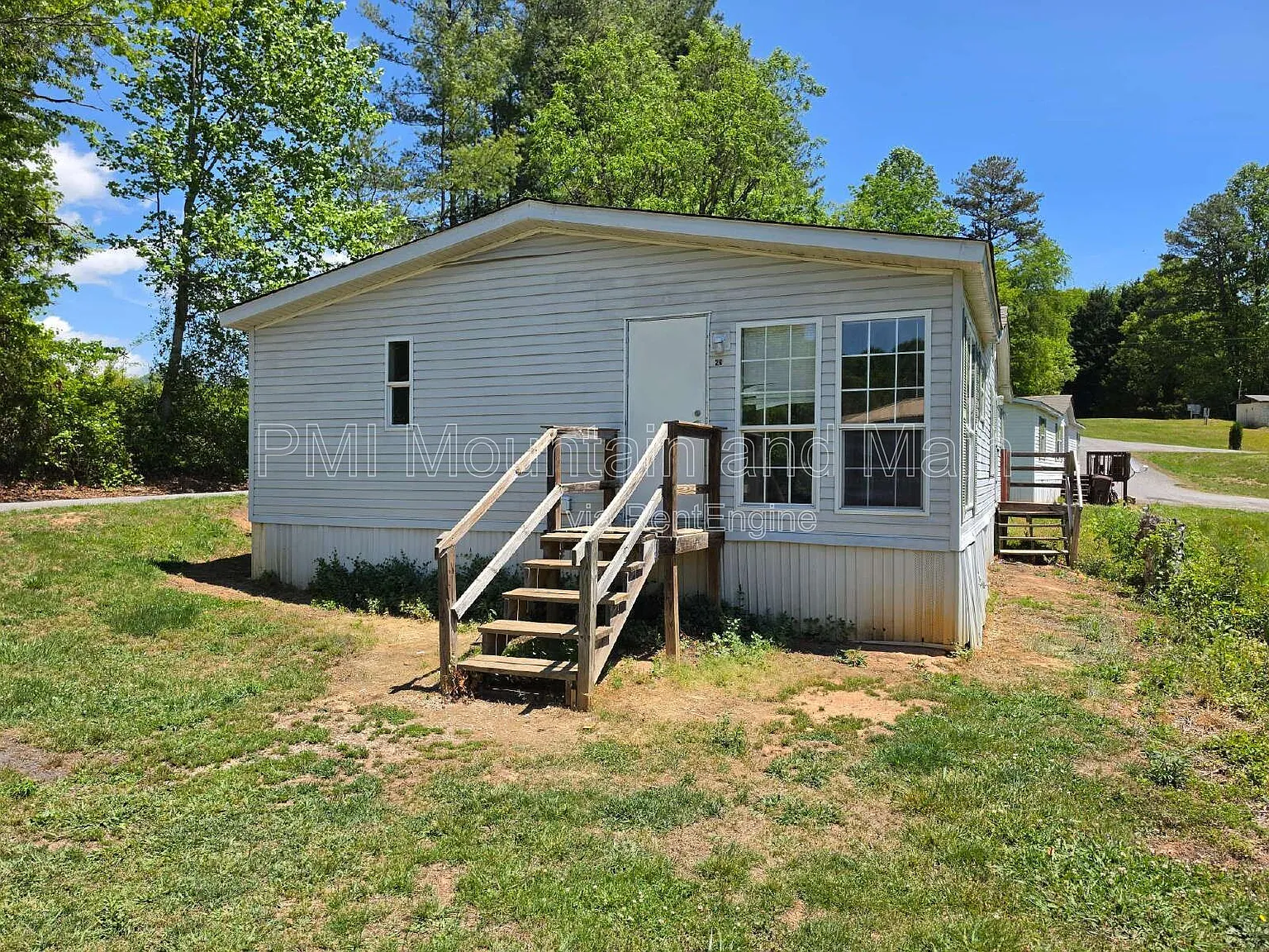 3 bed, 2.0 bath, $1,495 — Photo 3