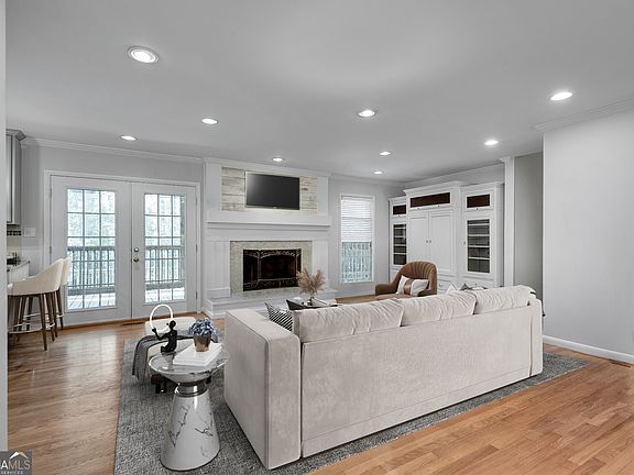 4th image of 1440 Diamond Head Cir
