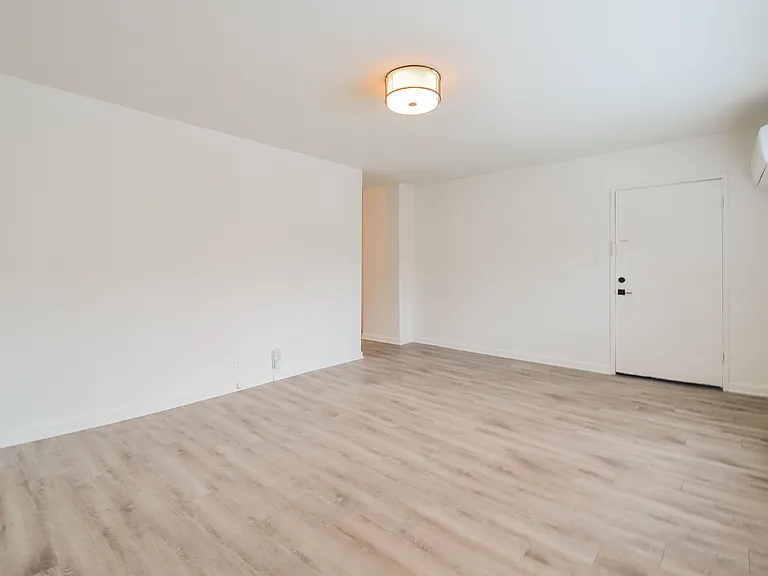 401 Clifton Rd NE #3 — Photo 8