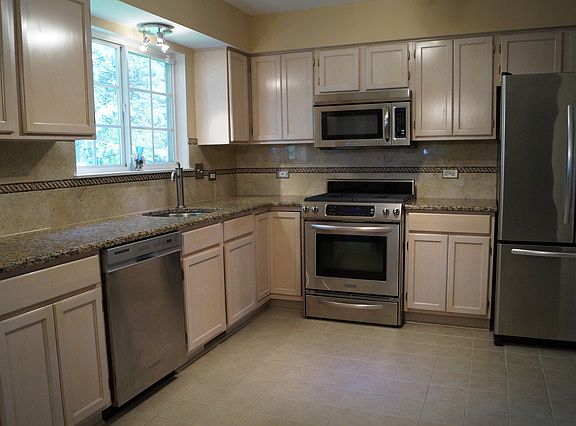 2nd image of 726 Saddlewood Dr