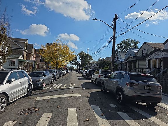 5th image of 14004 123rd Ave
