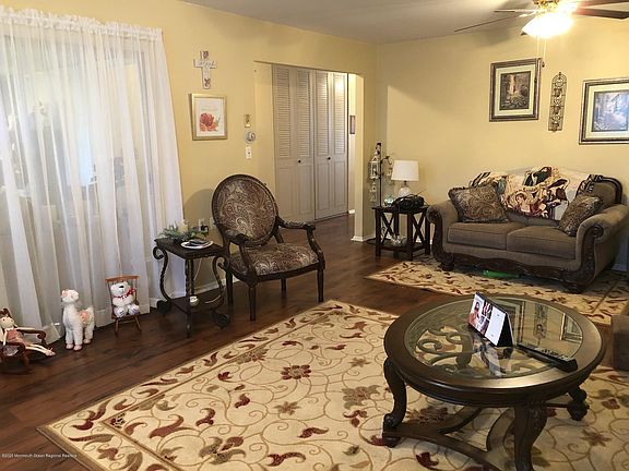 2nd image of 1078A Argyll Cir