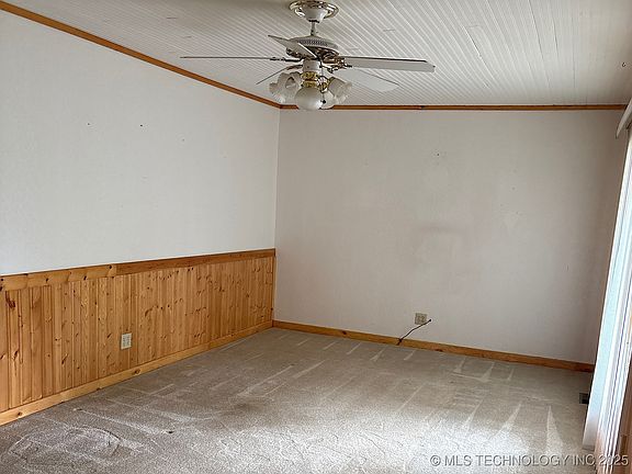 5th image of 304 N Chronister Ave