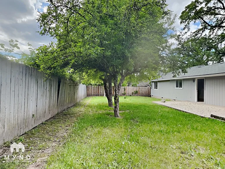 8612 Sw Ctr — Photo 31