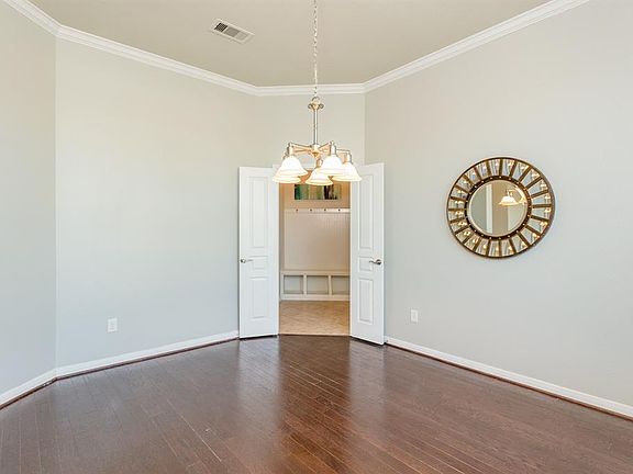 5th image of 7006 Brewster Ln
