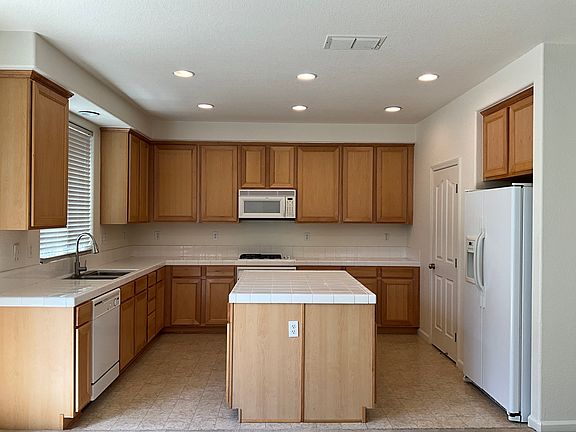 3rd image of 5435 Shennecock Way