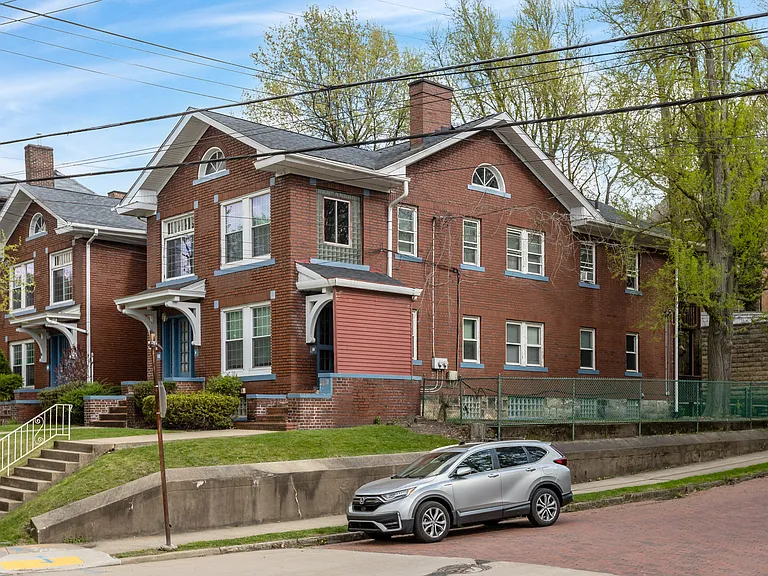 5500 Bartlett St — Photo 4