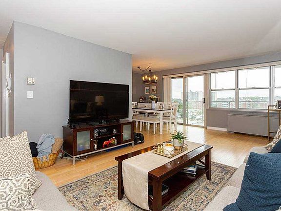 5th image of 17-85 215th St #11