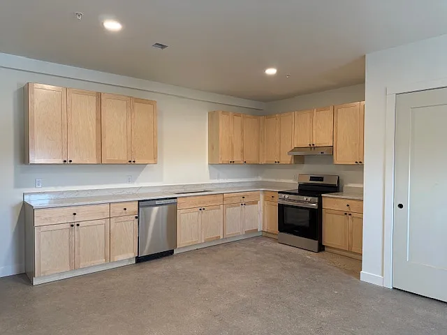 710 Chippewa Sq #1 — Photo 8