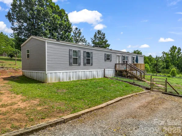 110 Judy Rd, Casar, NC 28020