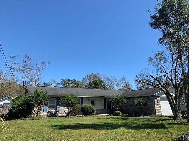 2nd image of 1010 Willow Lake Ct