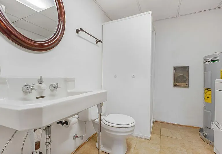 408 Deerwood Dr — Photo 22