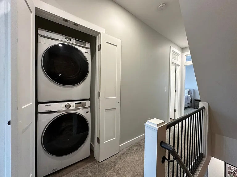 141 Hughes St — Photo 26