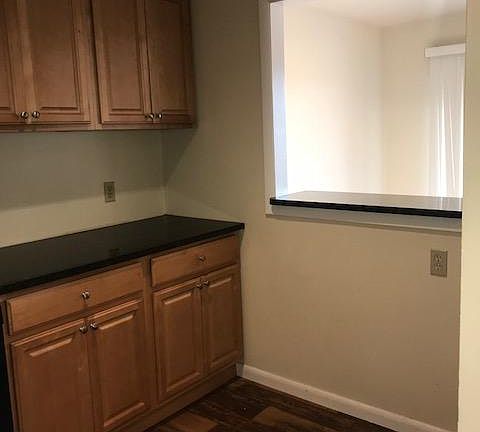 4th image of 1601 Delaware Ave #26C
