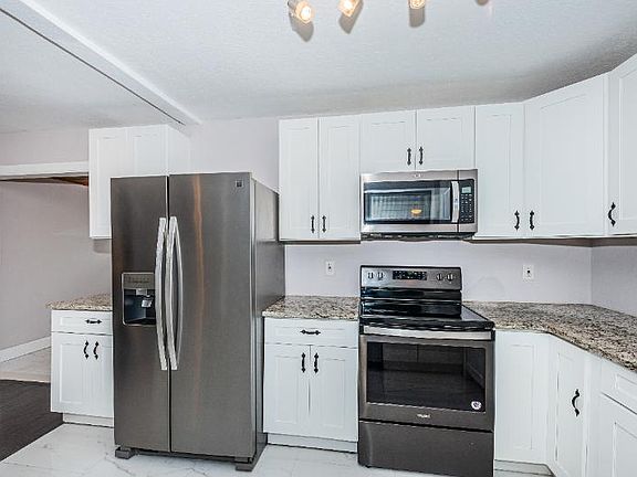 5th image of 4243 1st Ave S #1