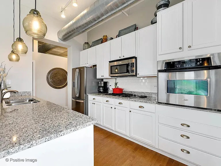 740 W Fulton St #502 — Photo 7