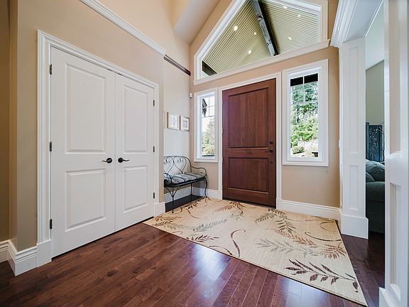 4th image of 1056 Ravenswood Dr