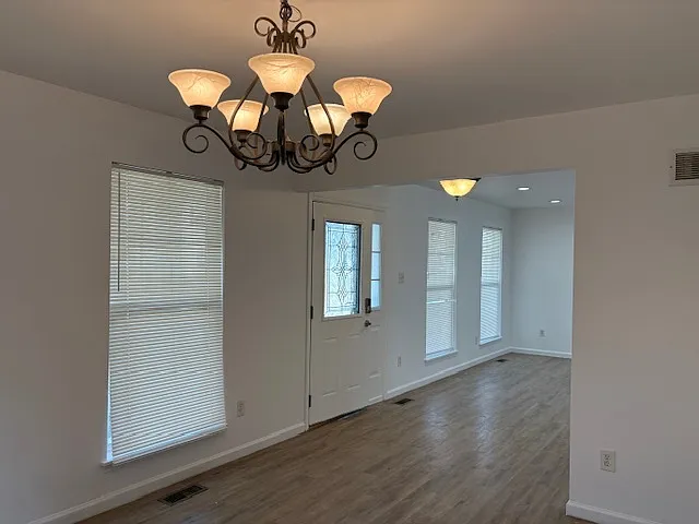 15472 Jost Main St — Photo 4