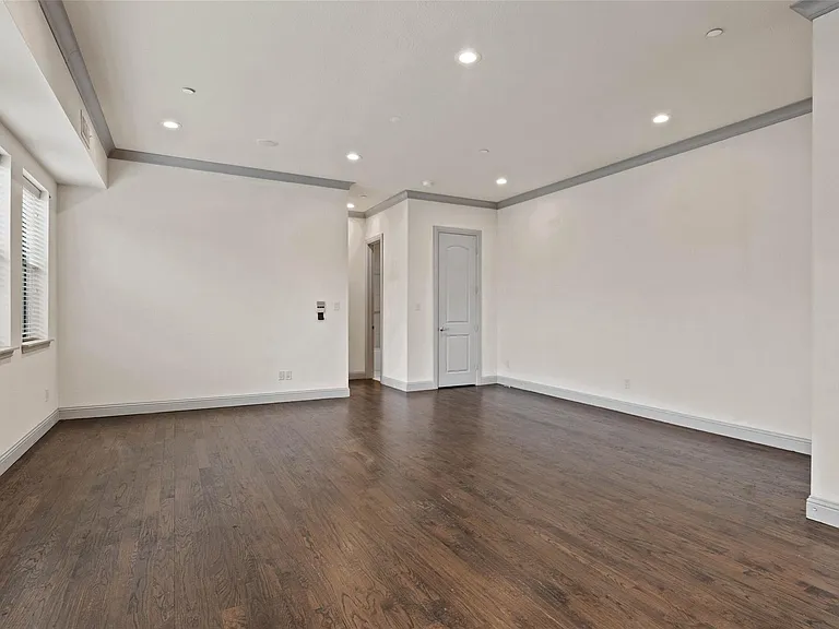 3142 Ross Ave #7 — Photo 21