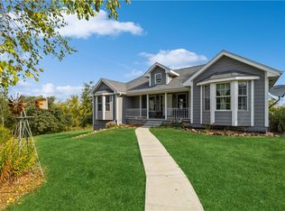 2238 Rustic Ave, Winterset, IA 50273