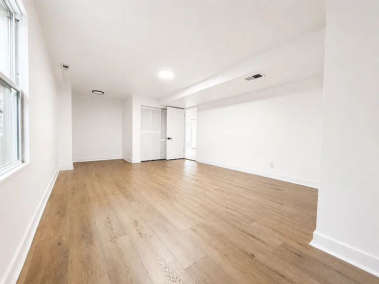 3202 W Birkshire Dr — Photo 39