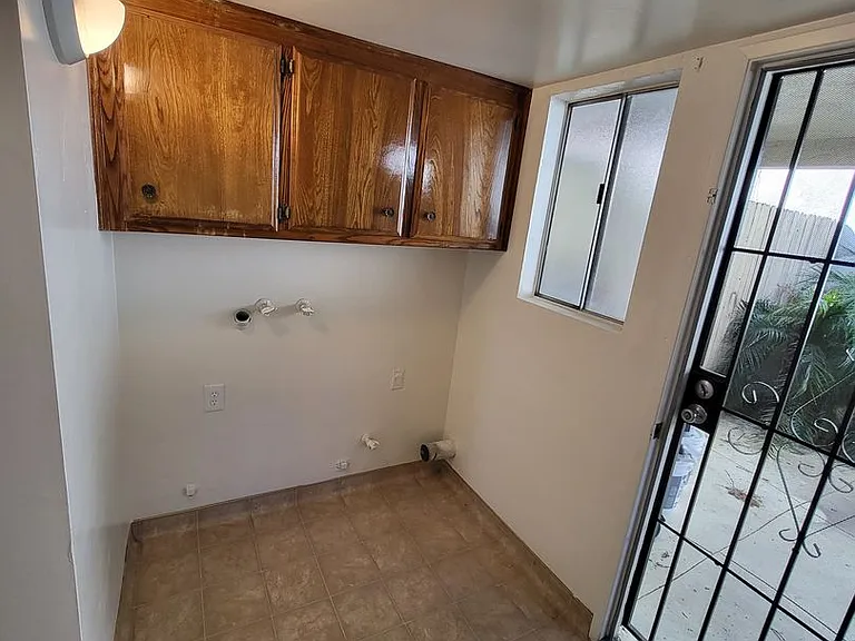 6300 Spice Way — Photo 13