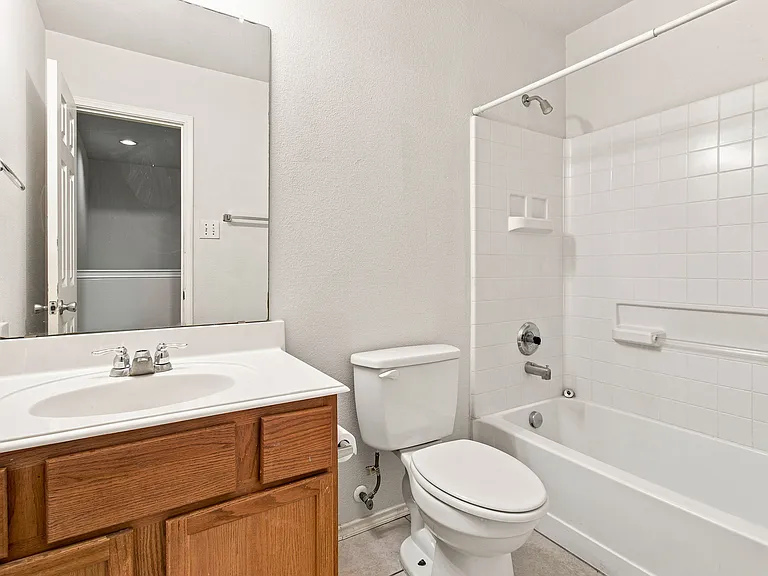 5905 Calloway Dr — Photo 22