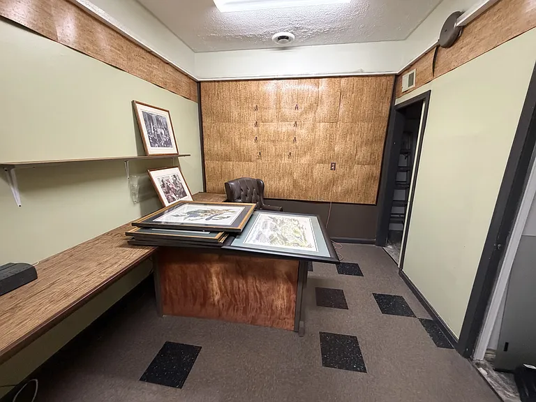 319 Cathedral Mnr #1 — Photo 13