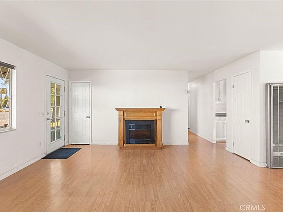 3rd image of 519 Solano St