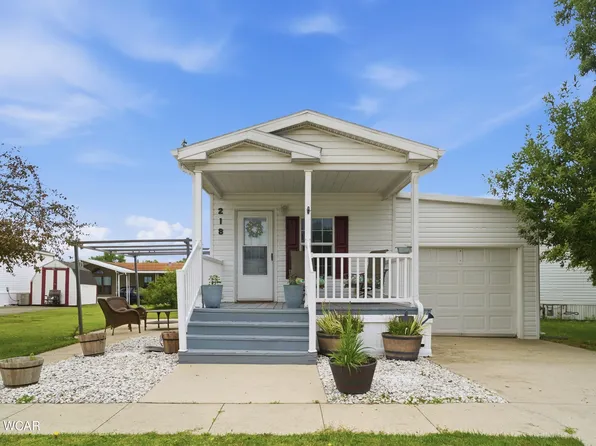 218 Pinewood Cir, Lima, OH 45804