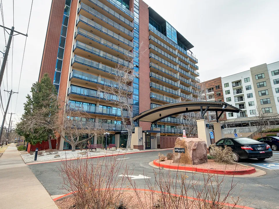 417 E Kiowa St #203