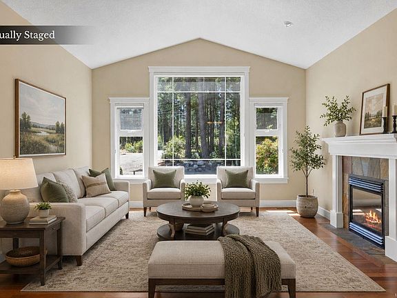 3rd image of 1057 Paradise Pl