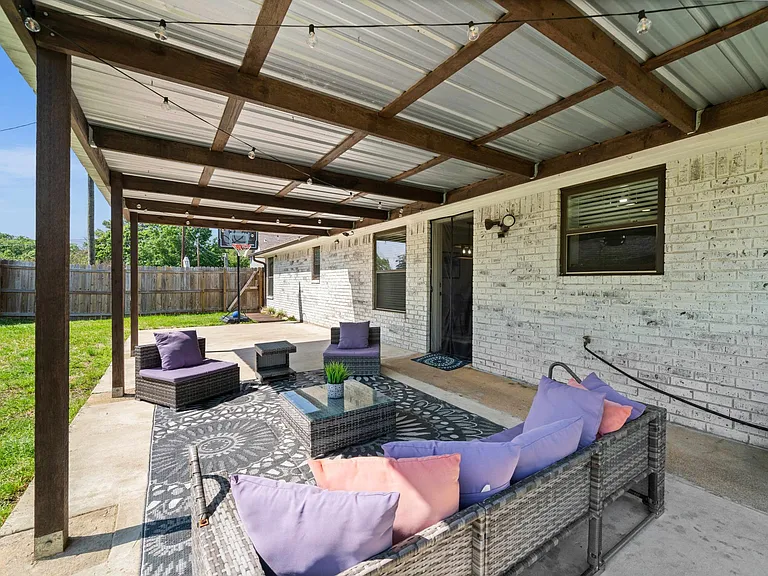 10801 Harvestwood Dr — Photo 26