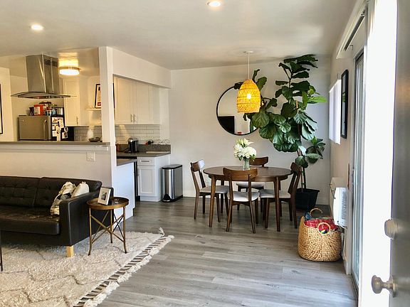 4th image of 1241 Granville Ave #7