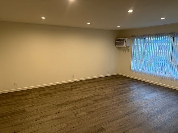 2nd image of 5524 Corteen Pl APT 16