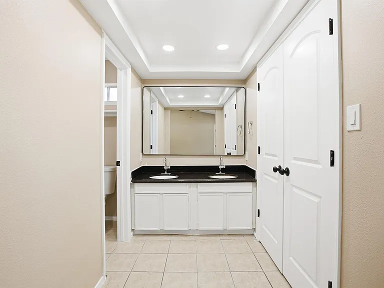 10506 Stockman Ln — Photo 16