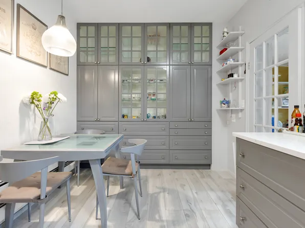 82 West End Avenue image 9 of 54