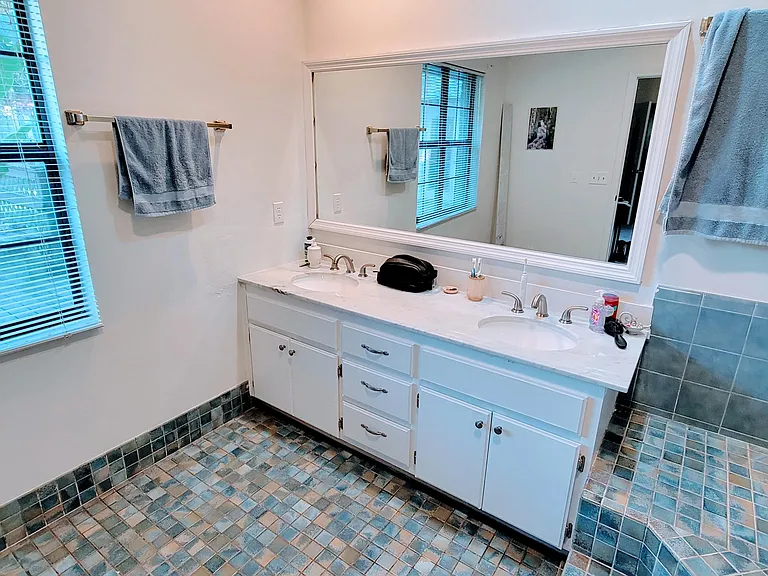 1913 Woodbridge Dr — Photo 11