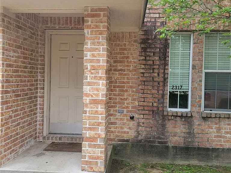 2317 Cornell Dr — Photo 1