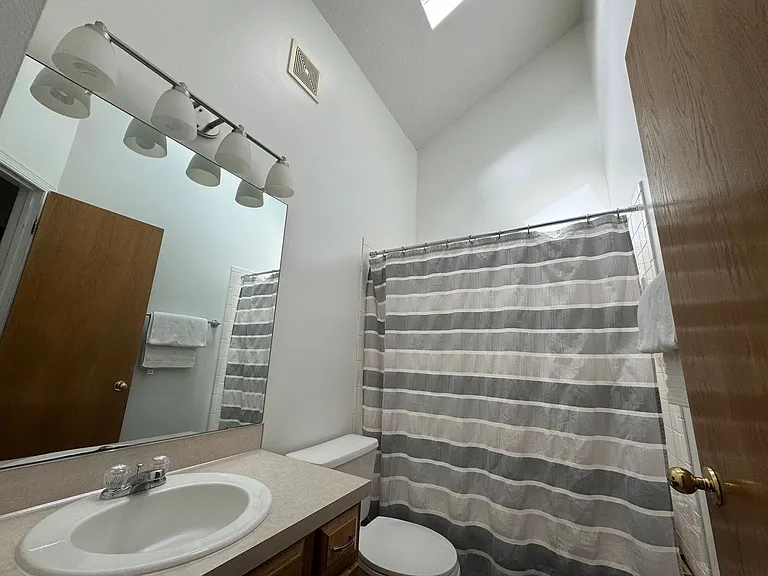 16642 Adams St — Photo 10