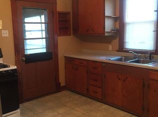 2402 Camanche Ave, Clinton, IA 52732