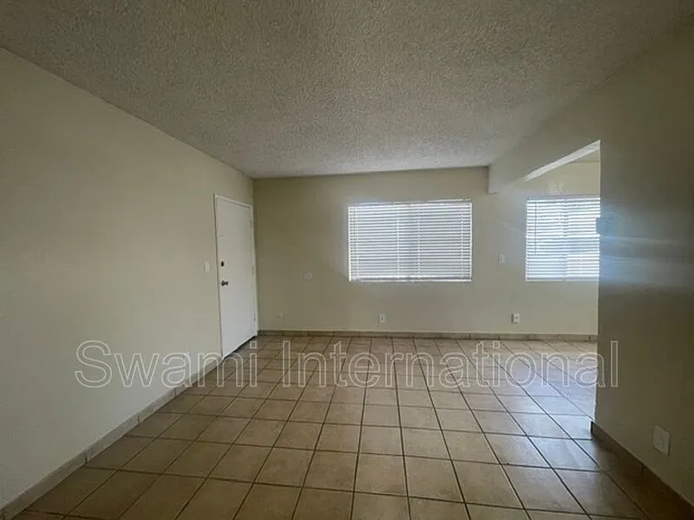 400 E 120th St #5 — Photo 6