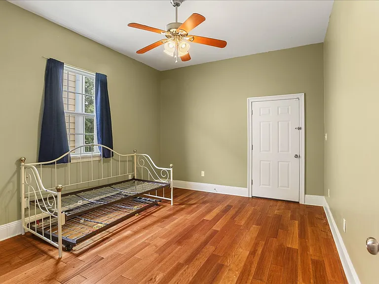 523 S Hennessey St — Photo 14