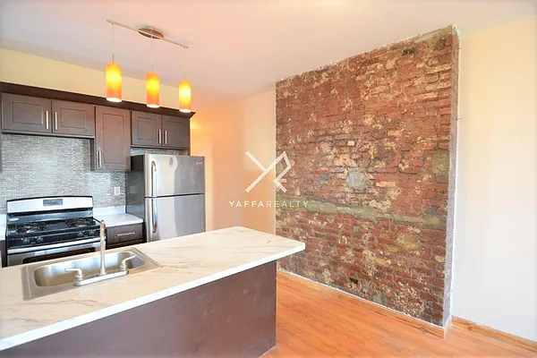 Rented by Yaffa Realty LLC | media 3