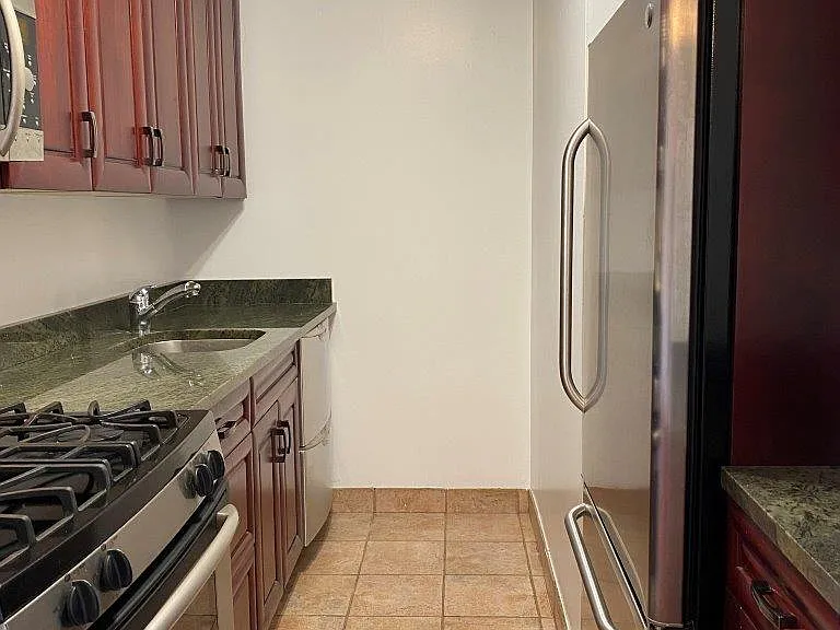 347 W 57th St #40B — Photo 7