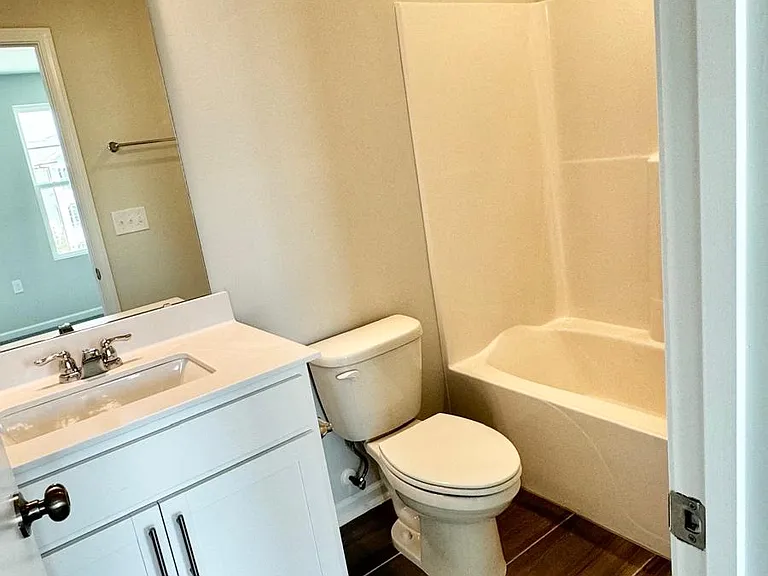 2505 Kasota Ln — Photo 13