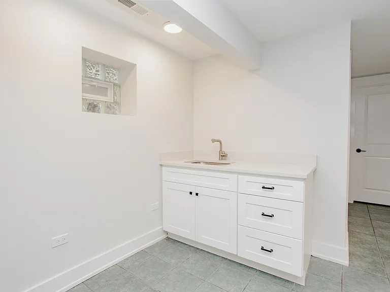 5509 N Central Ave — Photo 14